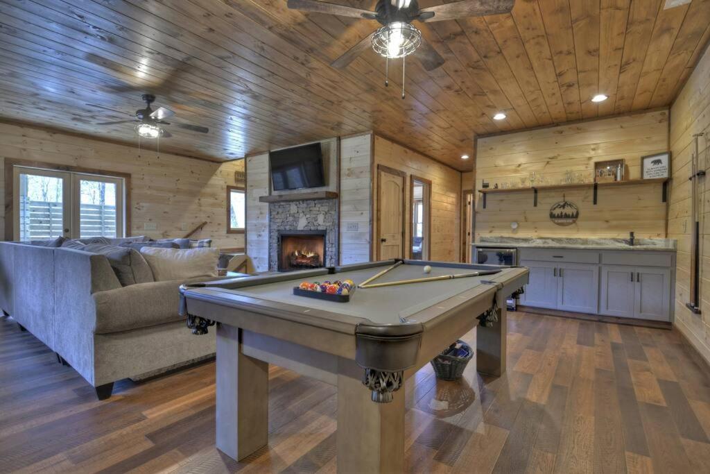 Rosewood Retreat - Hot Tub Fire Pit Pool Table Villa Blue Ridge Kültér fotó